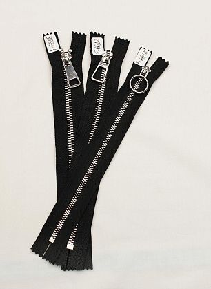 Молния тип 3-5 металл неразъемная 20см серебро - в интернет-магазине тканей Тессутидея арт. F-6618