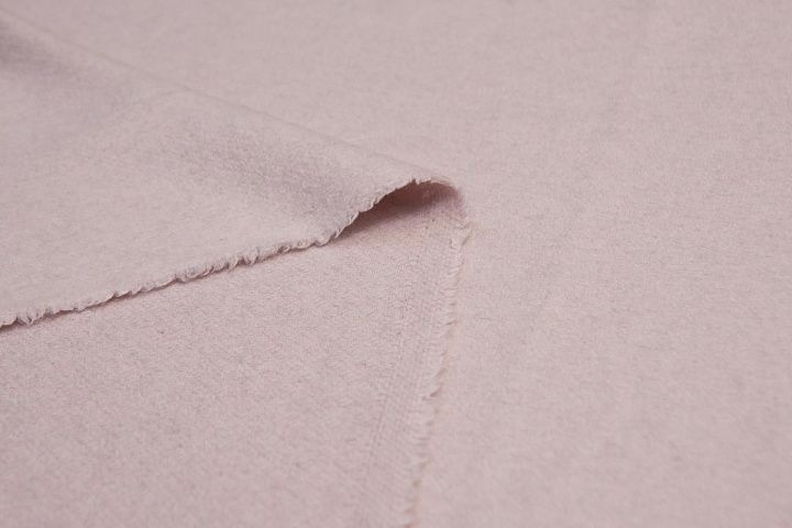 Пальтовая(о) бледно-розовая в стиле Prado - итальянские ткани Тессутидея арт. 09-1755