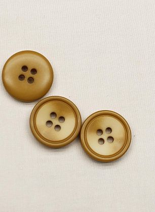 Пуговица пластик 4 прокола d-18мм бежевая  - в интернет-магазине тканей Тессутидея арт. F-6694
