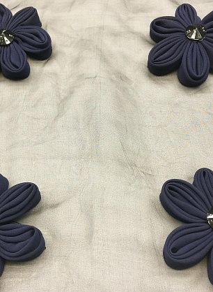 Аппликация синий цветок из шелка на органзе - в интернет-магазине тканей Тессутидея арт. F-3631