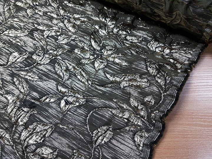 Жаккард с люрексом (н) черный орнамент на хаки - итальянские ткани Тессутидея арт. 03-4086