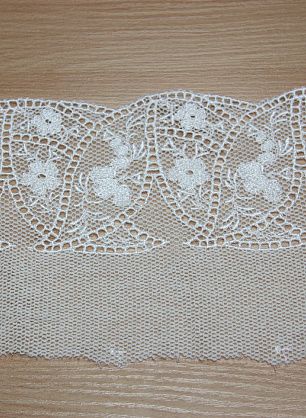 Кружево на сетке (н) бело-молочное ш-14,5см - в интернет-магазине тканей Тессутидея арт. 03-2806