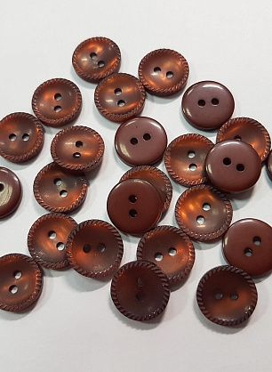 Пуговица пластик 2 прокола d-12мм коричневая - в интернет-магазине тканей Тессутидея арт. F-5450