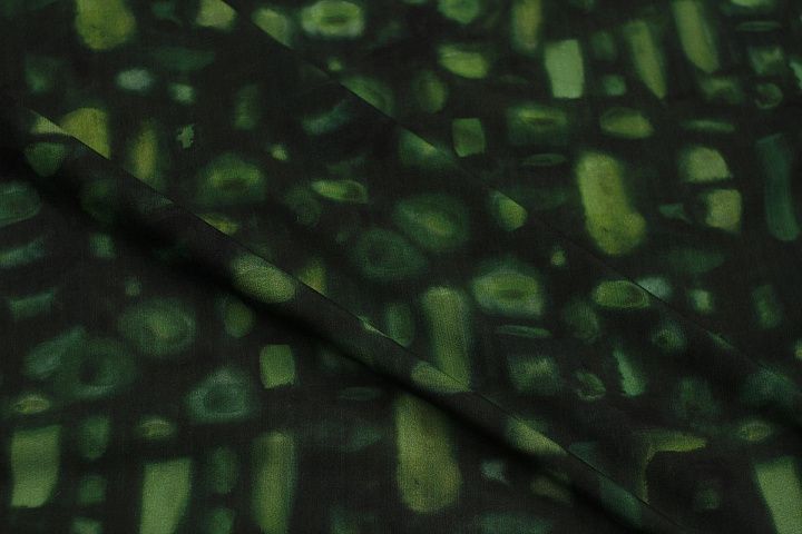 Крепдешин стрейч (н) салатово-зеленая абстракция - итальянские ткани Тессутидея арт. 10-4472