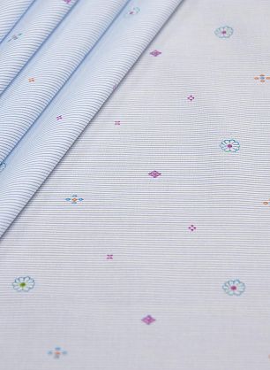 Сорочечная (н) мелкие цветы на бело-голубой полоске - в интернет-магазине тканей Тессутидея арт. 01-5695