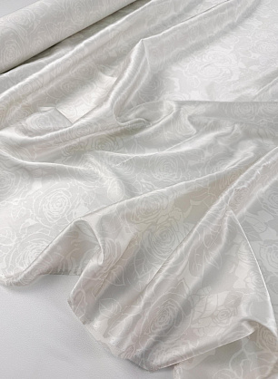 Шелк атлас стрейч (н) белый цветочный рисунок на айвори - в интернет-магазине тканей Тессутидея арт. 10-4842