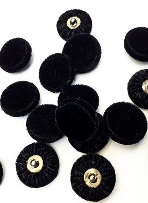 Пуговица бархатная на ножке d-28мм черная - в интернет-магазине тканей Тессутидея арт. F-4180