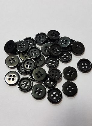 Пуговица пластик 4 прокола d-10мм черная - в интернет-магазине тканей Тессутидея арт. F-4805