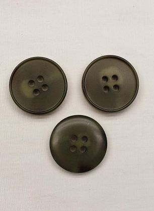 Пуговица пластик 4 прокола d-22мм хаки - в интернет-магазине тканей Тессутидея арт. F-6769