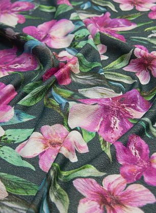 Шелк фактурный с люрексом (н) цветочный орнамент на зеленом в стиле Dior - в интернет-магазине тканей Тессутидея арт. 10-1503