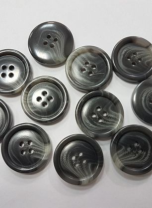 Пуговица пластик 4 прокола d-25мм серая - в интернет-магазине тканей Тессутидея арт. F-5115