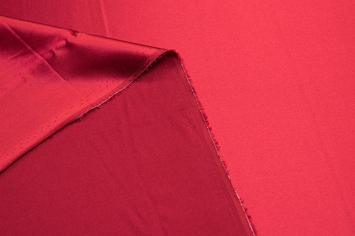 Шелк атлас стрейч (о) вишневый - итальянские ткани Тессутидея арт. 10-1254