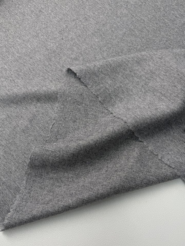 Костюмная шерсть фланель (о) светло-серая - итальянские ткани Тессутидея арт. 05-5221