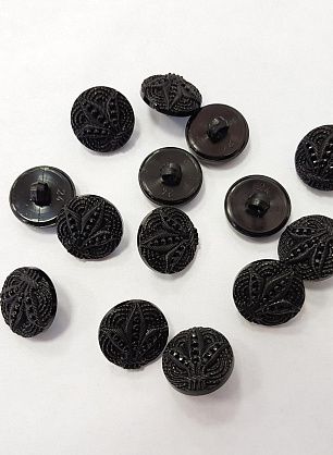 Пуговица пластик на ножке  d-14мм черная фактурная со стразами  - итальянские ткани Тессутидея F-3569