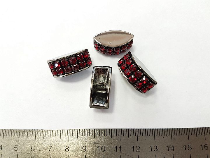 Пуговица на ножке со стразами Swarovski в ассортименте - итальянские ткани Тессутидея арт. F-2159