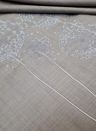 Плательная стрейч с вышивкой (н) одуванчики на бежевом меланже - в интернет-магазине тканей Тессутидея арт. 03-5582