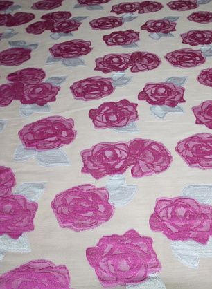 Органза деворе (н) бело-розовый цветочный орнамент на айвори ш-150см - в интернет-магазине тканей Тессутидея арт. 03-3108
