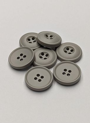 Пуговица пластик 4 прокола d-20мм серая - в интернет-магазине тканей Тессутидея арт. F-6107