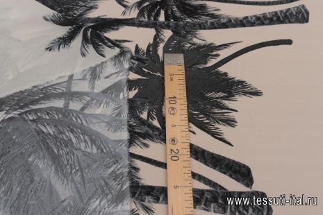 Крепдешин купон (1,35) (н) серые пальмы на айвори - итальянские ткани Тессутидея арт. 10-2953