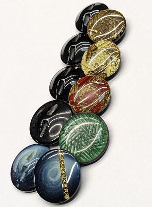 Пуговица на ножке d-30-34 мм в ассортименте - в интернет-магазине тканей Тессутидея арт. F-1805