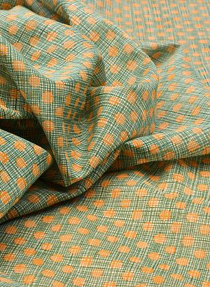 Маркизет (н) оранжевый стилизованный горох на мелкой бело-зеленой клетке - в интернет-магазине тканей Тессутидея арт. 02-8107