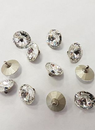 Пуговица на ножке  белая, черная  d-11-15мм Swarovski - в интернет-магазине тканей Тессутидея арт. F-3606