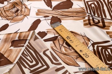 Шелк атлас стрейч (н) коричневый орнамент на молочном - итальянские ткани Тессутидея арт. 02-8435