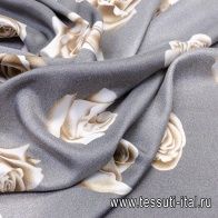 Шелк (н) бежевые розы на сером меланже Moschino - итальянские ткани Тессутидея арт. 02-8198
