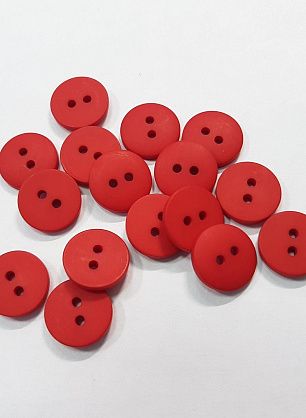 Пуговица пластик 2 прокола d-14мм красная - в интернет-магазине тканей Тессутидея арт. F-5290