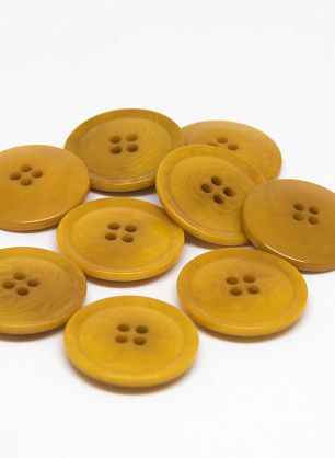 Пуговица пластик 4 прокола d-21мм охра - в интернет-магазине тканей Тессутидея арт. F-4676
