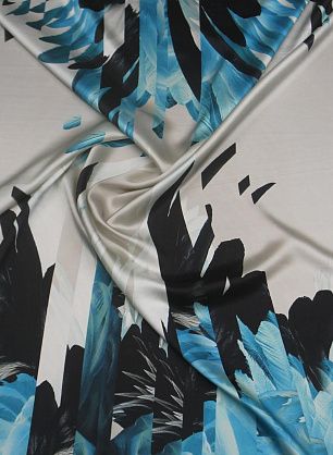 Шелк атлас купон (1,4м) (н) крупные черно-бирюзовые перья на белом - в интернет-магазине тканей Тессутидея арт. 10-3952