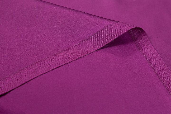 Шелк атлас (о) баклажановый - итальянские ткани Тессутидея арт. 10-4084