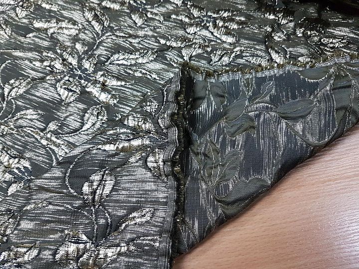 Жаккард с люрексом (н) черный орнамент на хаки - итальянские ткани Тессутидея арт. 03-4086