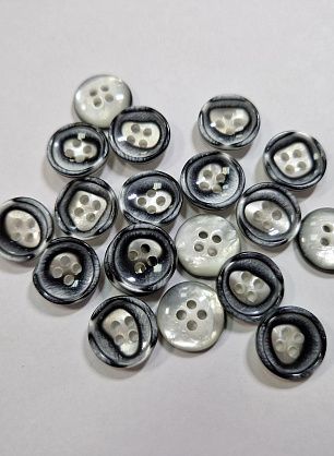 Пуговица костюмная пластик 4 прокола d-15мм серо-балая перламутровая - итальянские ткани Тессутидея.