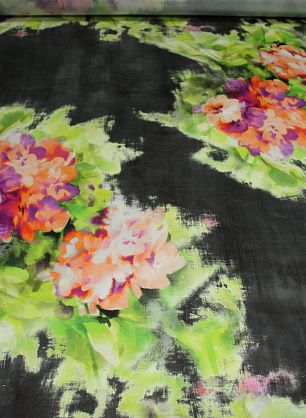 Трикотаж вискоза (н) крупный цветочный орнамент на черном в стиле Maria Grazia Severi - в интернет-магазине тканей Тессутидея арт. 14-1399