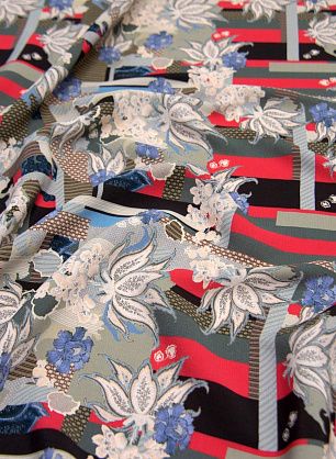 Плательная вискоза (н) цветочный рисунок на красно-серо-черной геометрии в стиле Gai Mattiolo - в интернет-магазине тканей Тессутидея арт. 04-1389