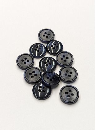 Пуговица костюмная пластик 4 прокола d-15мм темно-синяя с голубыми прожилками - в интернет-магазине тканей Тессутидея арт. F-6105