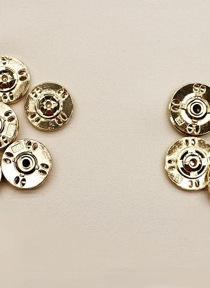 Кнопка металл пришивная d-21-23мм золотая - в интернет-магазине тканей Тессутидея арт. F-6646