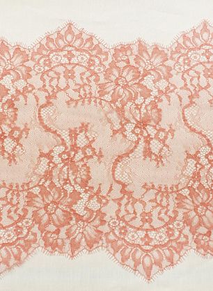 Кружево розовое ш-31см - в интернет-магазине тканей Тессутидея арт. 03-7369