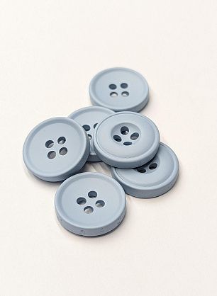 Пуговица пластик 4 прокола d-18мм голубая - итальянские ткани Тессутидея F-6126