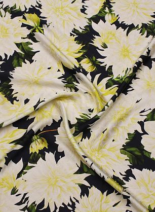 Шелк дама (н) бело-желтые георгины и надписи на темно-синем - в интернет-магазине тканей Тессутидея арт. 10-4216