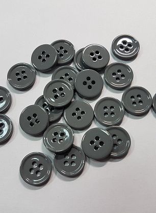 Пуговица пластик 4 прокола d-14мм серая - в интернет-магазине тканей Тессутидея арт. F-5488