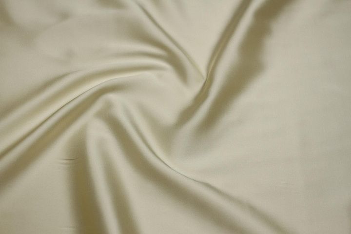 Шелк атлас стрейч (о) сливочный - итальянские ткани Тессутидея арт. 10-4339