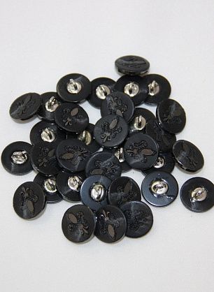 Пуговица на ножке черная с цветком d-14mm  - в интернет-магазине тканей Тессутидея арт. F-2512
