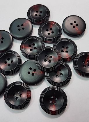 Пуговица пластик 4 прокола d-25мм черная с красными вкраплениями - итальянские ткани Тессутидея F-5383
