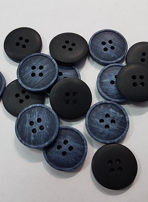 Пуговица пластик 4 прокола d-20мм синяя - в интернет-магазине тканей Тессутидея арт. F-5375
