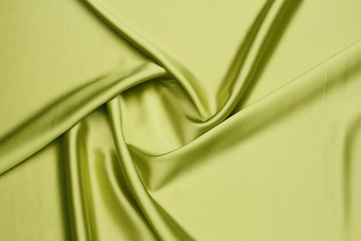 Шелк атлас стрейч (о) светло-желто-зеленый - итальянские ткани Тессутидея арт. 10-4023