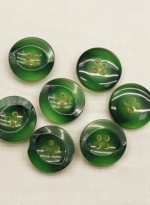 Пуговица пластик 4 прокола d-18мм зеленая - в интернет-магазине тканей Тессутидея арт. F-6968
