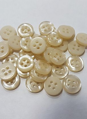 Пуговица пластик 4 прокола d-10мм бежевая - итальянские ткани Тессутидея F-4801