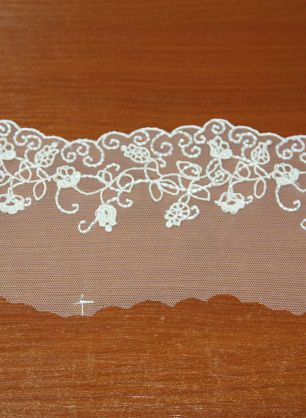 Кружево на сетке (о) молочное ш-9см - в интернет-магазине тканей Тессутидея арт. 03-2798
